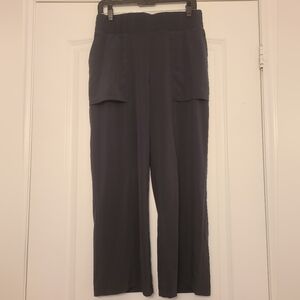 Columbia Women's Omni Sheild Relaxed Fit Capri In Black Size Medium